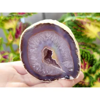 Přírodní kámen Achát šedý geoda s dutinkou 232g (Brazílie)