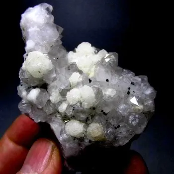 Přírodní kámen Křišťál s prehnitem, , skladem