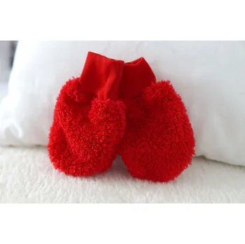 Rukavice AMÁLKA Chlupaté rukavičky, červené Velikost: 56-68