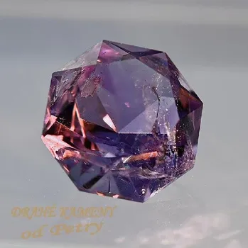 Přírodní kámen Ametyst z Moravy 11x11mm Váha: 5ct