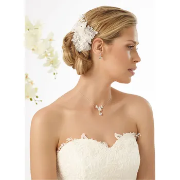 Čelenka StudioAgnesSvatební hřebínek do vlasů z květin, krystalů a perel 4602