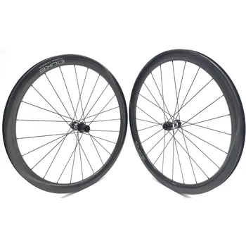 Zapletené kolo DUKE by BikePart 1505g Karbonová plášťová zapletená kola DUKE Baccara 42C SLS2 Disc, DT Swiss 350 straightpull road disc, Sapim CX Ray Typ ořechu: Campagnolo