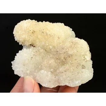 Přírodní kámen Křemen drúza Indie (153g)