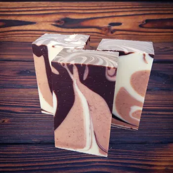 Mýdlo Mýdlovar KAKAOVÉ MÝDLO S MANDLOVÝM OLEJEM A RŮŽOVÝM JÍLEM Velikost: 120 g