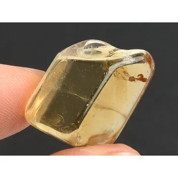 Přírodní kámen Hladký citrín z Madagaskaru 5g