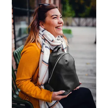 Trendový dámský koženkový batoh VUCH Minos, černá