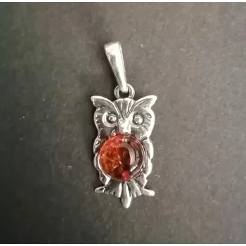 Přívěsek Sova zdobená jantarem - stříbrný přívěsek