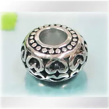 Přívěsek Korálek se srdci - přívěsek z oceli