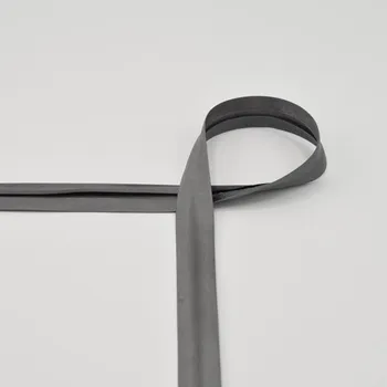 Saténový lemovací proužek, zažehlený, antracitový, 20mm