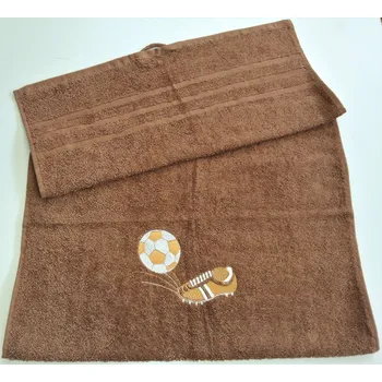 Osuška s výšivkou fotbalové kopačky a míče + jméno 70x140 hnědá