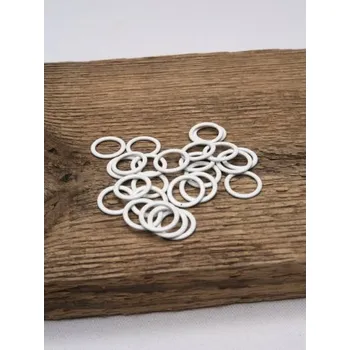 Uchycení záclony a závěsu Kroužek kovový bílý 11 mm