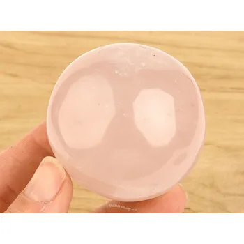 Přírodní kámen Růženín hladký z Madagaskaru 125g