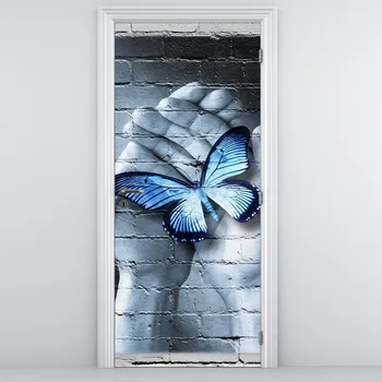 Fototapeta LuxusniObrazy.cz Fototapeta na dveře - Motýl na zdi