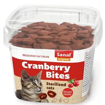 Pamlsek pro kočku Sanal Cat Snack kuře a brusinkami 75 g
