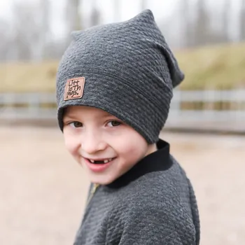 Čepice grafitová trpasličí čepice s jemnou strukturou