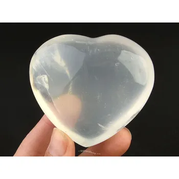 Přírodní kámen Srdce z girasolu 181g (Madagaskar)