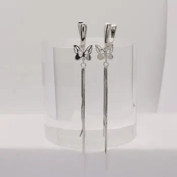 Náušnice Stříbrné náušnice s klasickým zapínáním