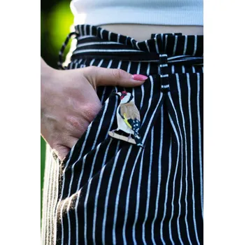 Brož art-wood.cz Dřevěná brož - Stehlík obecný