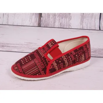 Dívčí bačkory Bačkůrky papučky bačkory HP Čechtín 555 červené s čárami a nápisy velikost: 31