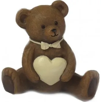 Vánoční dekorace Medvídek sedící s bílým srdcem 75 mm - hnědý