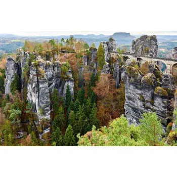 Fototapeta DIMEX | Vliesová fototapeta Malebný výhled na skály MS-5-1664 | 375 x 250 cm| zelená, modrá, šedá + Vliesová fototapeta na stěnu DIMEX Malebný výhled na skály MS51664 v rozměru 375 x 250 cm + lepidlo zdarma