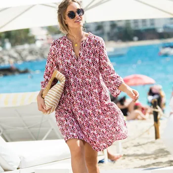 Dámské šaty Krátké šaty s volány a potiskem bílá/korálová 50