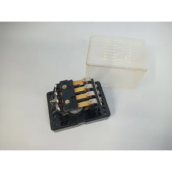 Relé LUMEL Typ RU-422 (220V; 50Hz) 4P