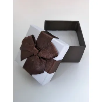 Dárková krabička JK Box Krabička na prstýnek nebo náušnice papírová hnědobílá s mašlí