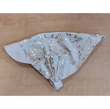 Dívčí šátek s kšiltem a lesklou aplikací AJS Barva: sv. béžová, Velikost: 48-50