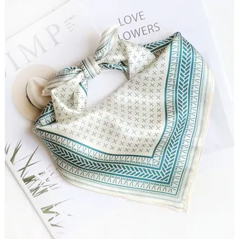 Šátek Hedvábný šátek bílo-tyrkysový s jemným vzorem 53x53 cm v dárkovém balení, WHITE ORCHID