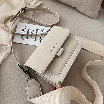 Kabelka Luxusní designová dámská "crossbody"kabelka Barva: Bílá