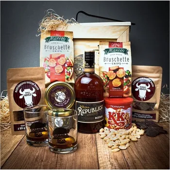 Dárkový potravinový koš Dárková bedna s páčidlem pro muže s rumem Božkov Republica Exclusive