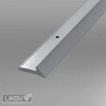 Stavební profil LIKOV Trojhranná lišta s nosem plná pro vytvoření sraž. hr. při bet., N-DFV v.10mm, d.2,5m