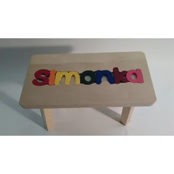 Dřevěná stolička CUBS se JMÉNEM SIMONKA barevná