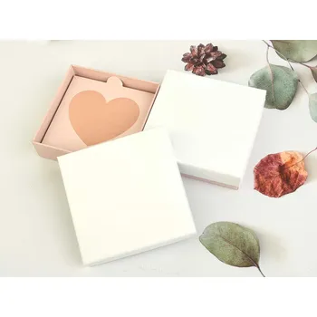 Dárková krabička Dárková krabička na přívěsek 9 x 9cm