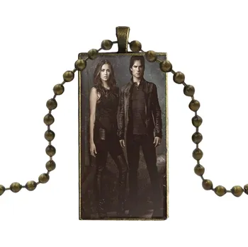 Řetízek Náhrdelník a přívěšek The Vampire Diaries (Upíří deníky) - Damon Salvatore a Elena Gilbert