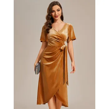 Dámské šaty Sametové šaty se zavinováním, řasením a páskem Barva: Světle Hnědá, Velikost: M