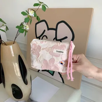 Malá dámská elegantní peněženka - 14