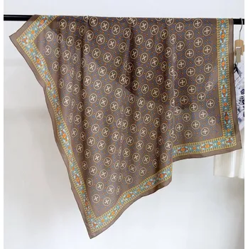 Šátek Hedvábný šátek hnědo-béžový zdobný 55x55 cm v dárkovém balení, HEDVÁBNÝ SVĚT