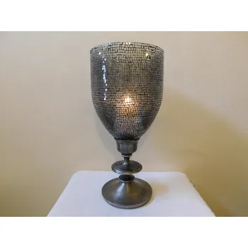 Svícen SVÍCEN VE TVARU ČÍŠE - KOV SKLO