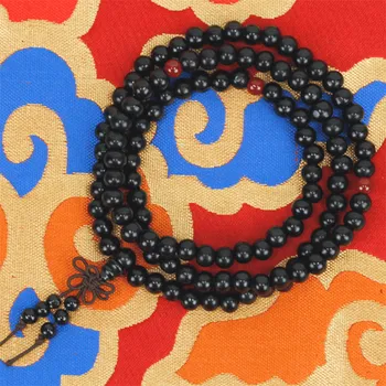 Náhrdelník Japa Mala s červenými korálky