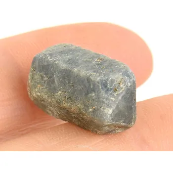 Přírodní kámen Surový krystal safír z Pákistánu 5,1g