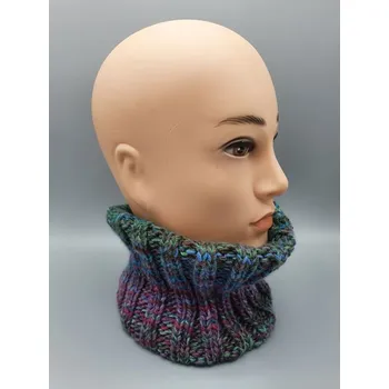 Nákrčník Kateřina Vlasáková Ručně pletený nákrčník - řádky - modrý s duhovým melírem