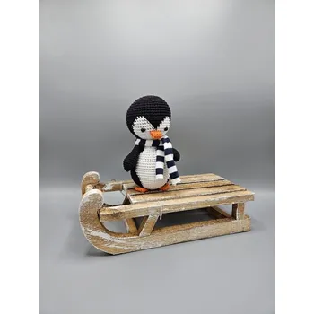 Dekorace do dětského pokoje Ručně háčkovaný tučňák