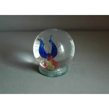 Vánoční ozdoba Sněžící koule s figurkou štíra