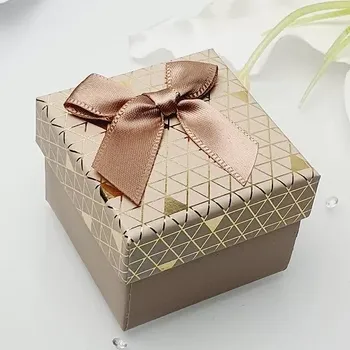 Dárková krabička Dárková krabička kostka - trojúhelník kapučíno