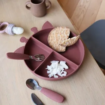 Nuuroo Orla Silikonový dělený talíř - Mahogany