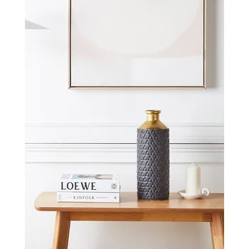 Váza Dekorativní stolní váza černá se zlatou kamenina 39 cm dekorace do interiéru Beliani