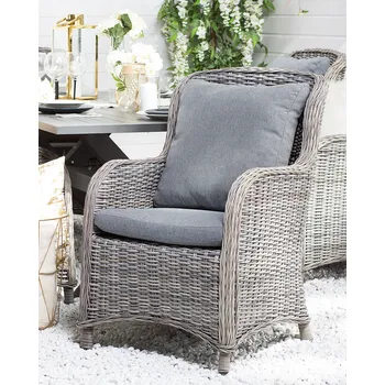 Sada zahradního křesla ze 2 šedých polyratanových polštářů područky moderní terasa Beliani