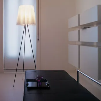 Lampička FLOS Rosy Angelis - Stojací lampa, stříbrný rám - Výška stínidla 45 cm bílá, stříbrná 1 x 105 W - Doprava zdarma